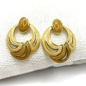 Vintage Napier earrings Pierced Gold Tone & Beige cream enamel earrings!